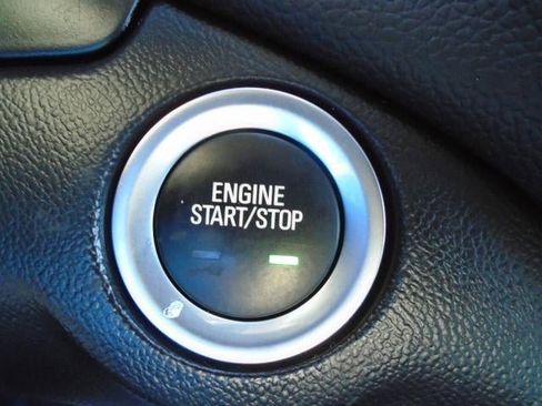 Used 2021 Chevrolet Equinox LT image 9