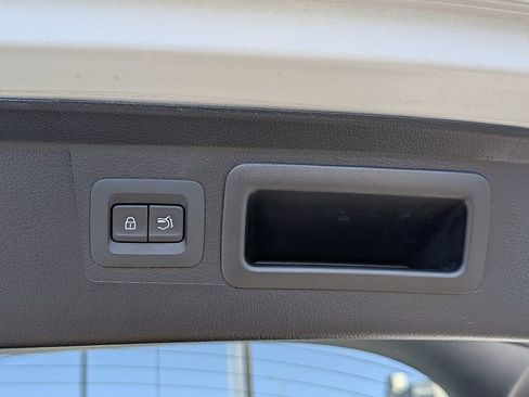 Certified 2025 MAZDA CX-50 2.5 Hybrid w/ Premium Plus Pkg image 16