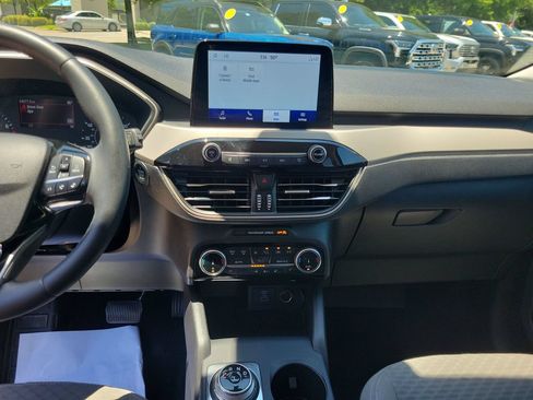 Used 2022 Ford Escape SE w/ SE Sport Appearance Package FWD image 24