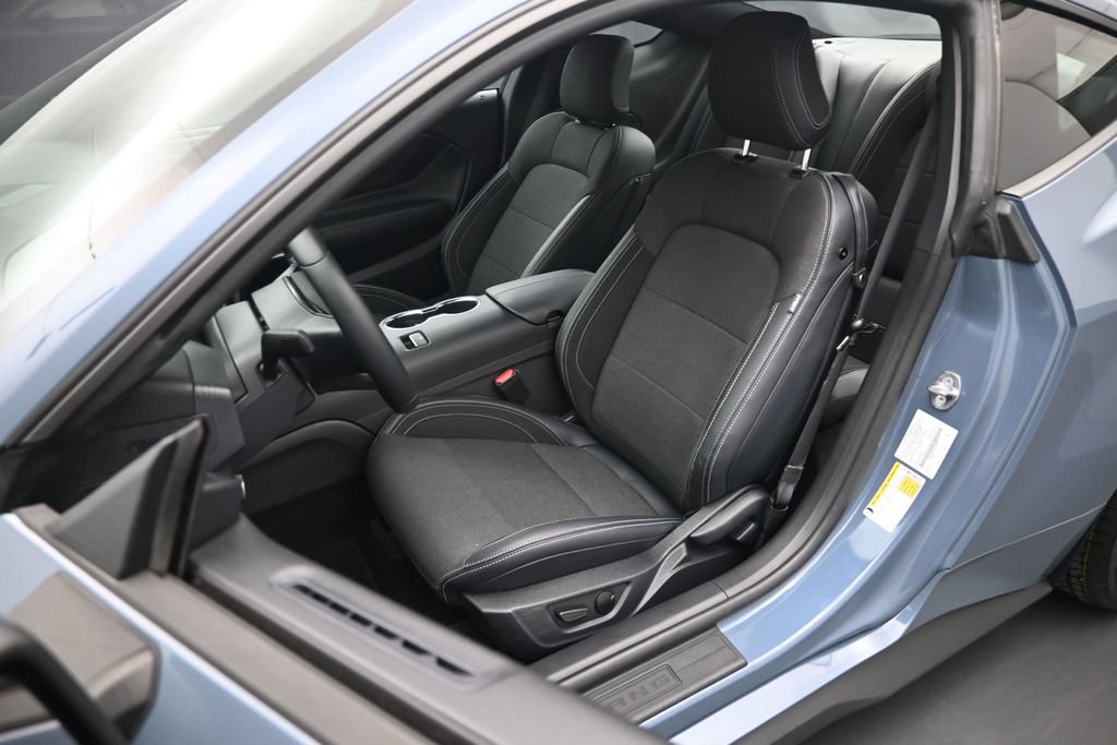 Certified 2024 Ford Mustang Coupe RWD image 9