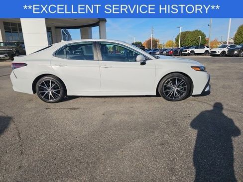 Used 2022 Toyota Camry SE image 27
