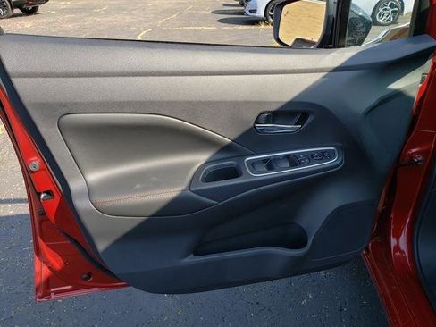 New 2025 Nissan Versa SR w/ Trunk Package FWD image 15