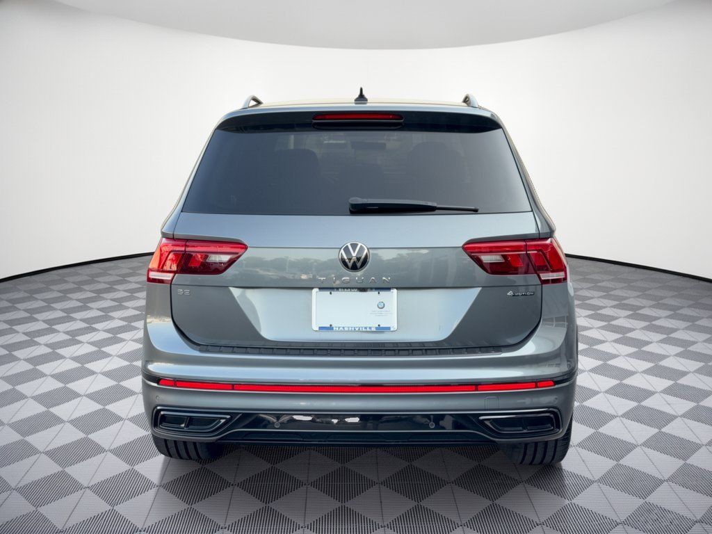 Used 2023 Volkswagen Tiguan SE R-Line AWD/4WD image 11