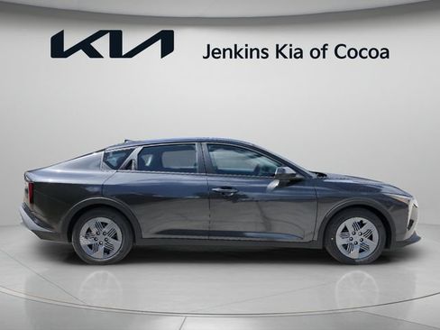 New 2026 Kia K4 FWD image 2