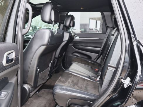 Used 2019 Jeep Grand Cherokee Altitude image 15