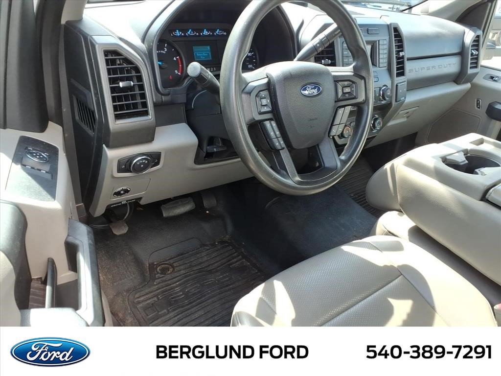 Used 2019 Ford F550 2WD Regular Cab Super Duty image 16