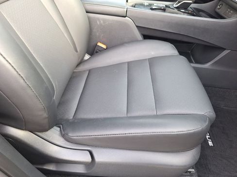 Used 2025 Nissan Rogue SV w/ SV Premium Package image 27