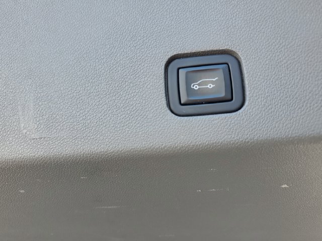 Certified 2024 Cadillac XT6 Premium Luxury w/ LPO, Premium Carpet Package FWD image 28