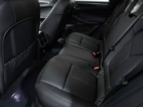 Certified 2026 Porsche Macan image 34