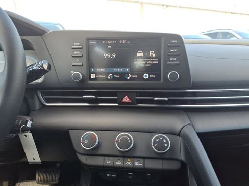 New 2026 Hyundai Elantra SE FWD image 8