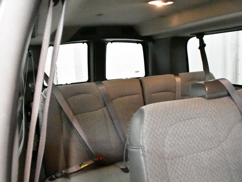 Used 2023 Chevrolet Express 3500 LS image 23