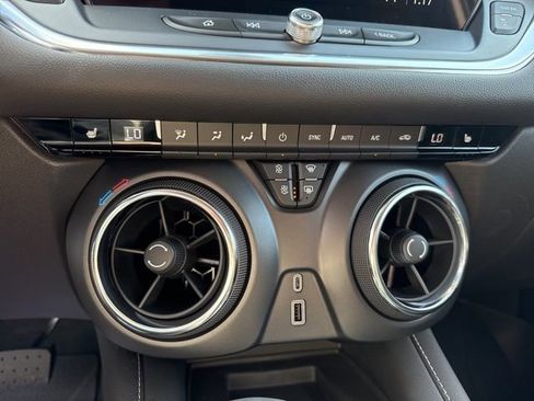 New 2025 Chevrolet Blazer LT w/ Convenience Package image 14