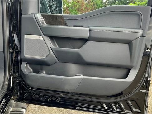 Used 2022 Ford F150 Lariat image 24