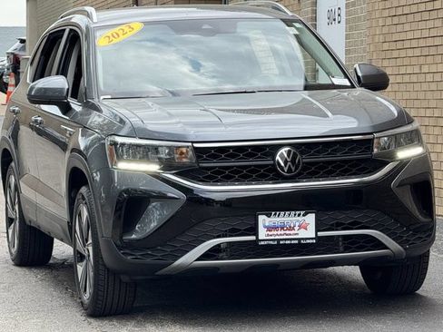 Used 2023 Volkswagen Taos SE AWD/4WD image 6