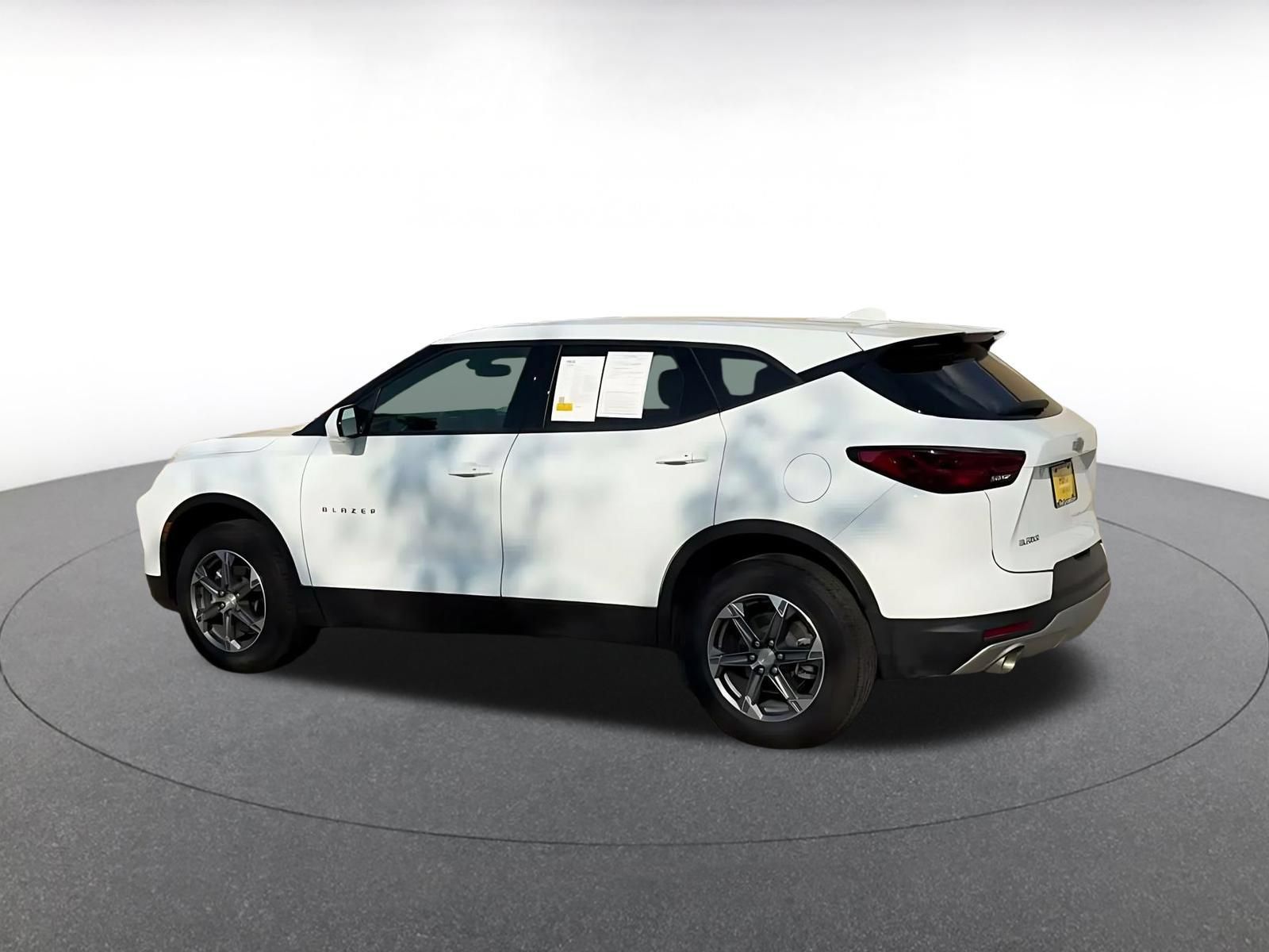 Used 2026 Chevrolet Blazer LT FWD image 9
