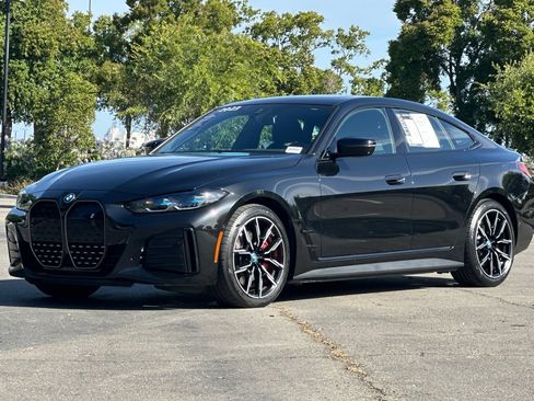 Used 2023 BMW i4 eDrive40 w/ M Sport Package RWD image 9