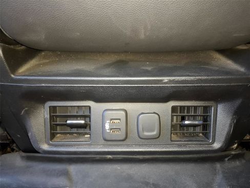 Used 2020 Chevrolet Silverado 1500 LT w/ All-Star Edition image 15