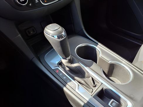 Used 2018 Chevrolet Equinox LT w/ Sun & Infotainment Package image 20