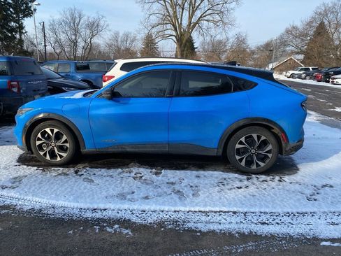 Used 2022 Ford Mustang Mach-E Premium image 7