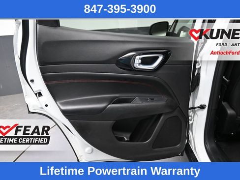 Used 2025 Jeep Compass Trailhawk AWD/4WD image 18