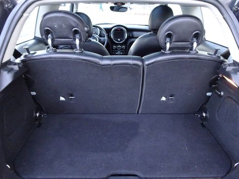 Used 2017 MINI Cooper 2-Door Hardtop image 8