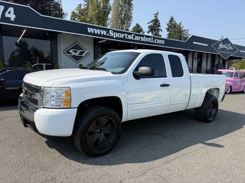 Used 2009 Chevrolet Silverado 1500 LS AWD/4WD image 1