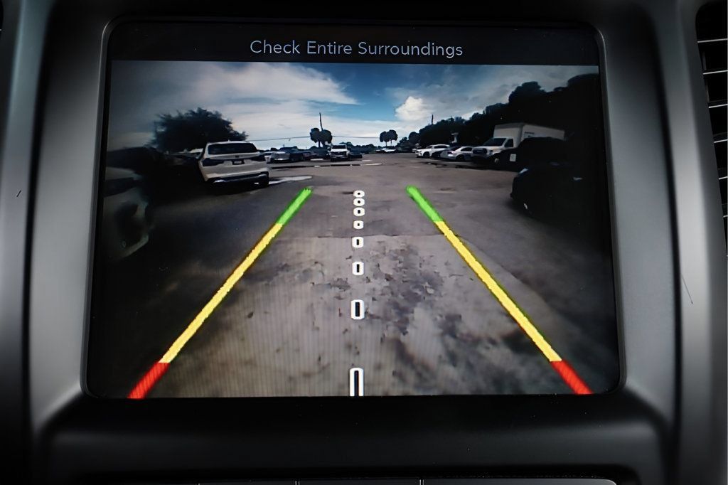 Used 2018 Jeep Cherokee Limited FWD image 30