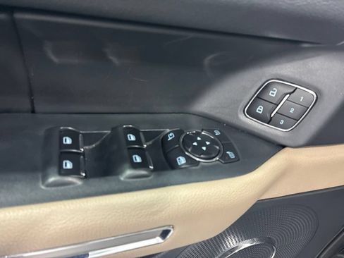 Used 2024 Ford Expedition Limited AWD/4WD image 17