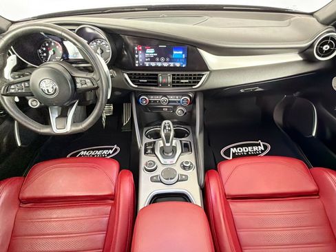 Used 2023 Alfa Romeo Giulia Veloce AWD/4WD image 26