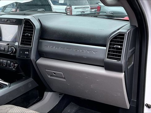 Used 2021 Ford F250 XLT w/ FX4 Off-Road Package AWD/4WD image 24