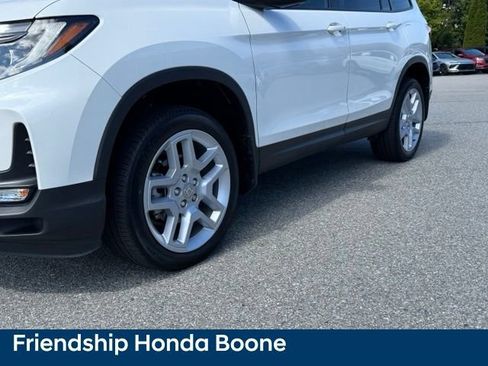 Used 2025 Honda Passport EX-L image 9