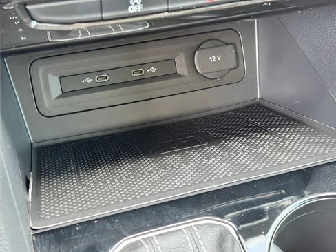Used 2022 Volkswagen Atlas SE FWD image 19