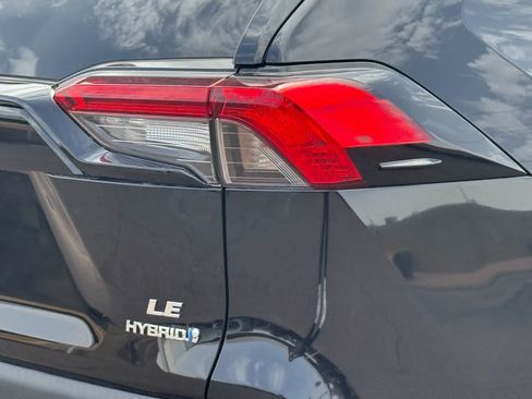 Used 2023 Toyota RAV4 LE AWD/4WD image 10