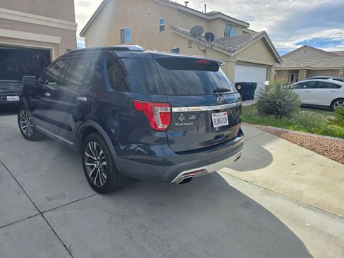 Used 2017 Ford Explorer Platinum image 23