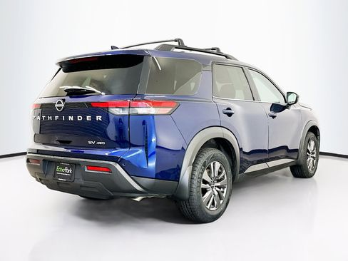 Used 2023 Nissan Pathfinder SV image 9