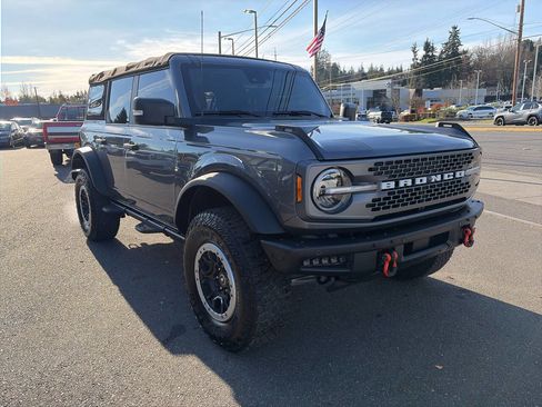 Used 2021 Ford Bronco Badlands image 11