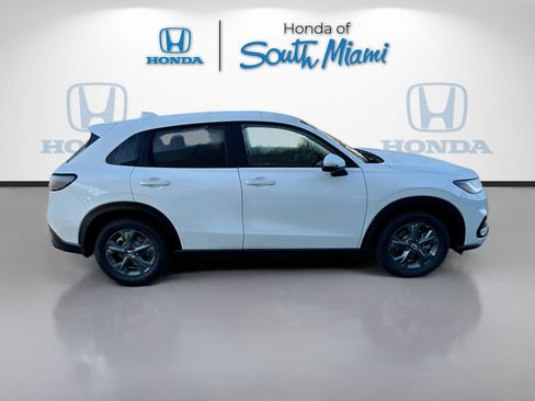 New 2026 Honda HR-V LX image 8