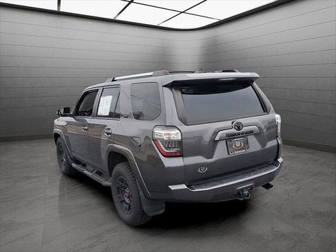 Used 2022 Toyota 4Runner SR5 Premium w/ Moonroof Package RWD image 3