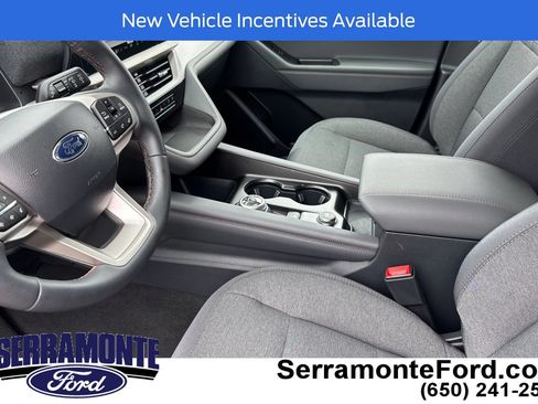 Used 2026 Ford Explorer Active RWD image 11