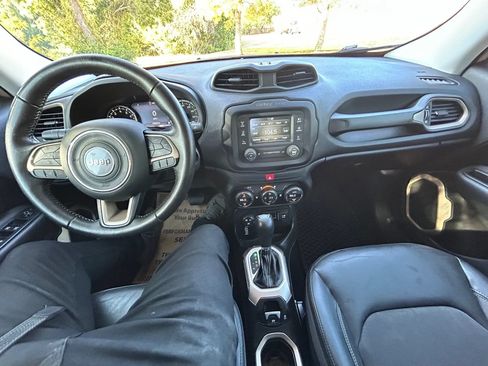 Used 2017 Jeep Renegade Trailhawk AWD/4WD image 17