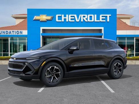 New 2026 Chevrolet Equinox EV LT image 2