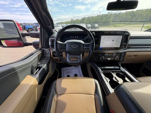 Used 2023 Ford F250 Lariat w/ Sport Appearance Package AWD/4WD image 20
