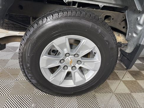 Used 2025 Chevrolet Silverado 1500 LT image 30