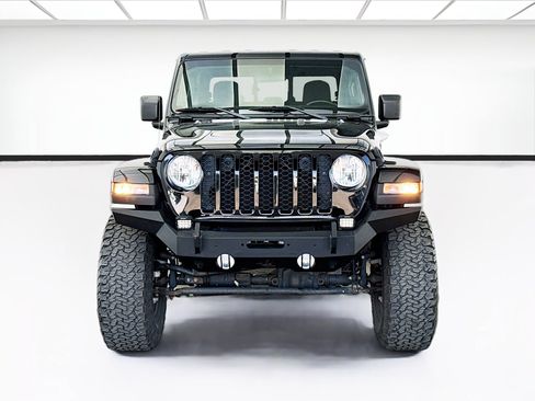 Used 2021 Jeep Gladiator Sport image 2