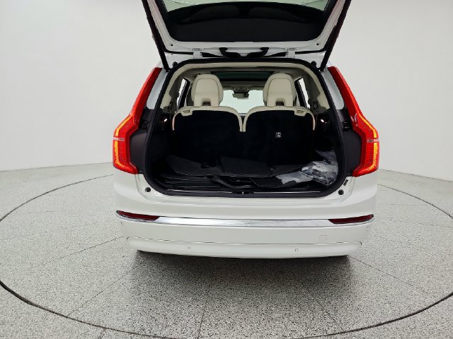 Certified 2025 Volvo XC90 T8 Ultra w/ Protection Package AWD/4WD image 20