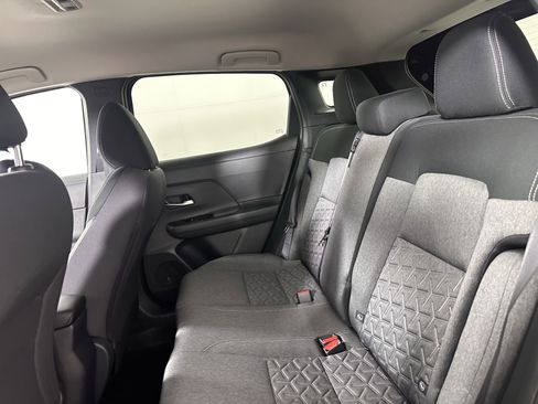 Used 2026 Nissan Kicks SV w/ Cold Weather Package image 8