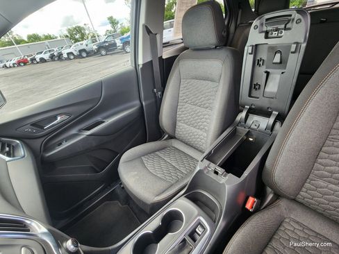 Used 2021 Chevrolet Equinox LT FWD image 32