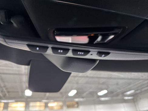 New 2025 Volkswagen ID. Buzz Pro S image 26