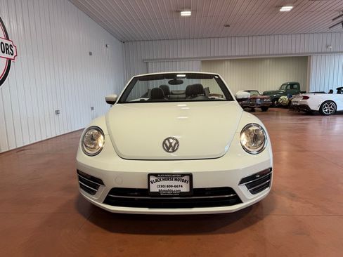 Used 2019 Volkswagen Beetle 2.0T S FWD image 7