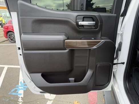 Used 2021 Chevrolet Silverado 1500 LT Trail Boss w/ LPO, Dark Essentials Package image 28